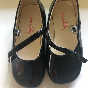Girls black dress shoes